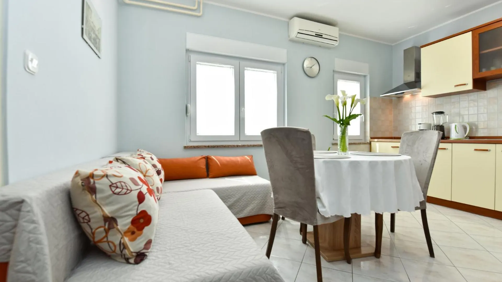 Apartments Nevina 1230 Pula