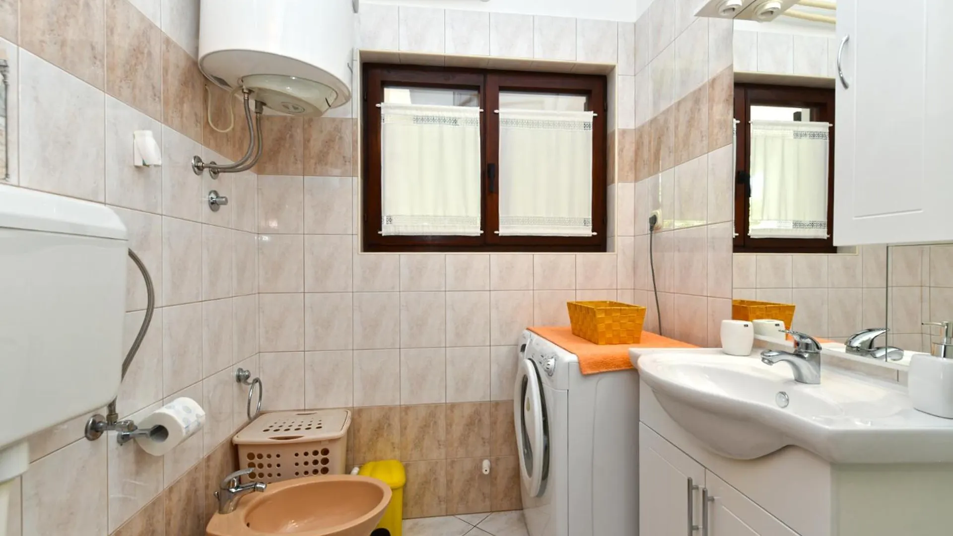 Apartments Nevina 1230 Pula 0*,  Croatia
