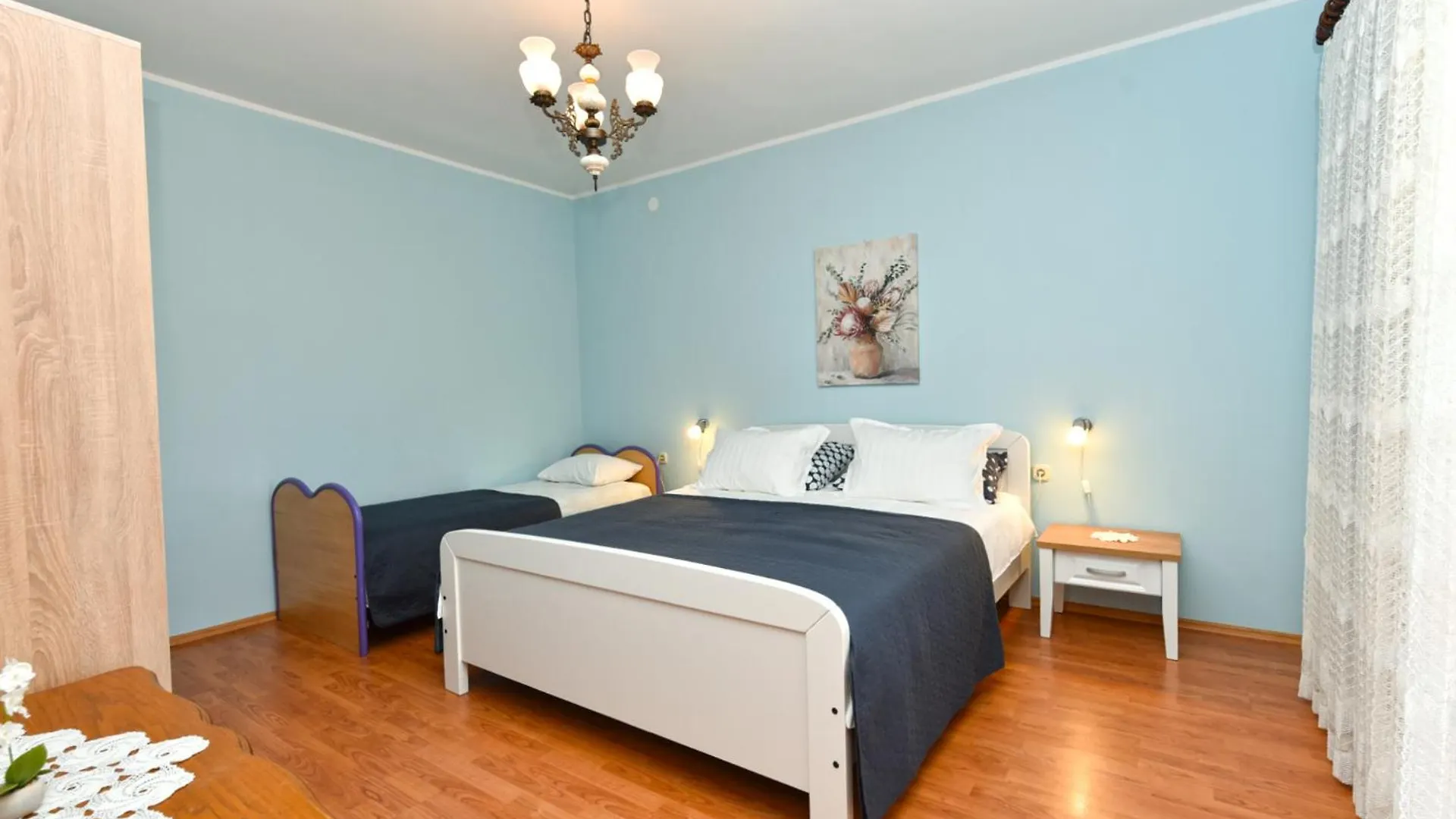 Apartments Nevina 1230 Pula